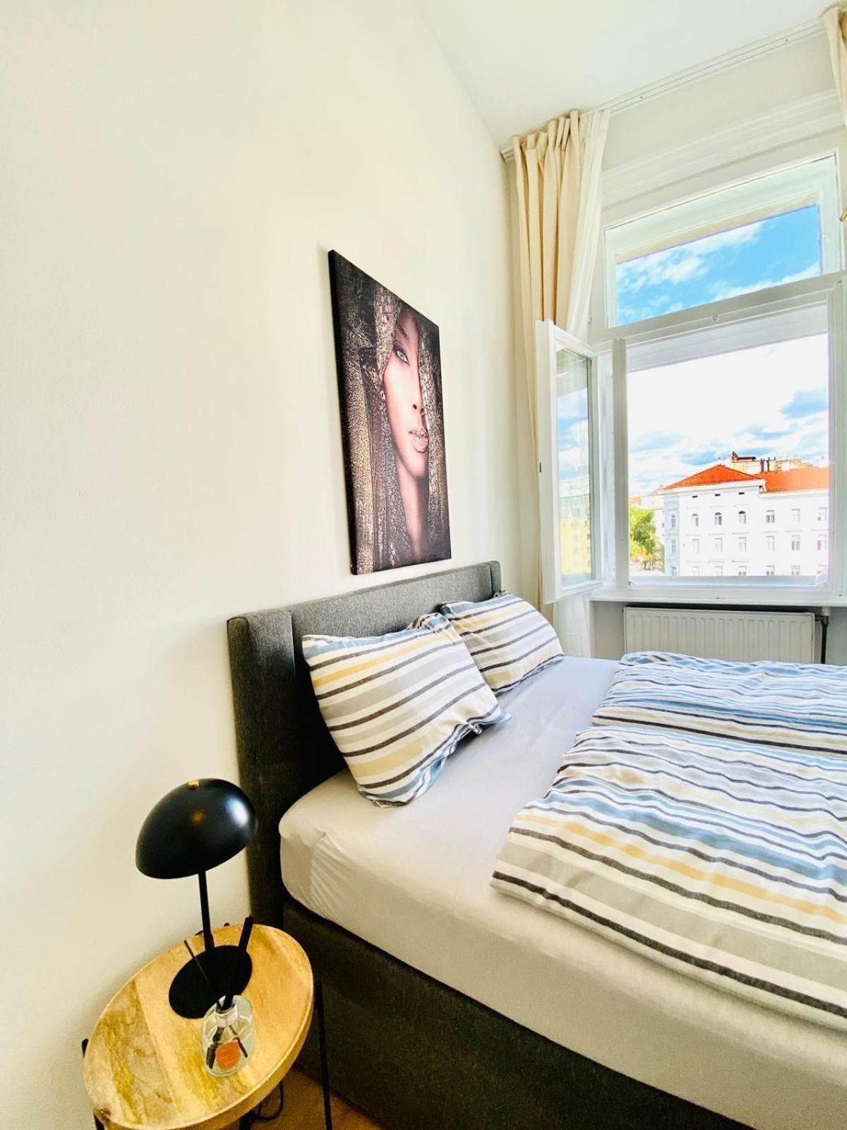5br Shared Ideal For Groups 7 Min To Westbahnhof Appartement Wenen